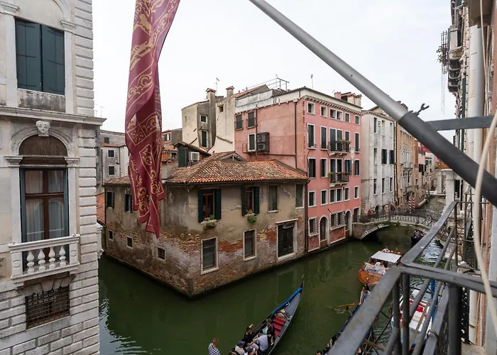 Casa Pisani Canal Venezia